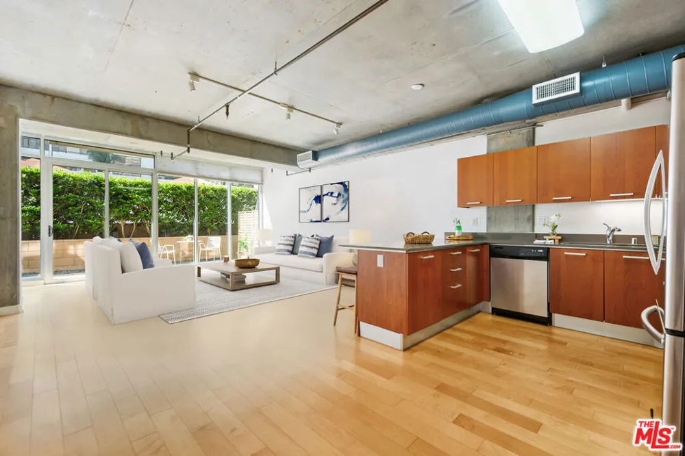 645 W 9th Street #237 Los Angeles, CA 90015