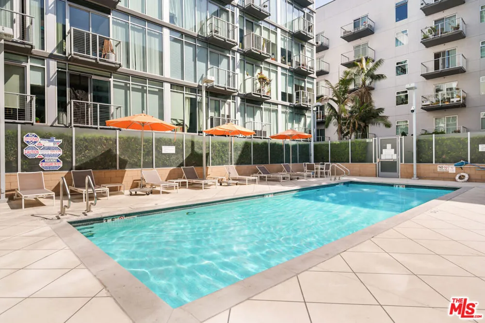 645 W 9th Street #237 Los Angeles, CA 90015