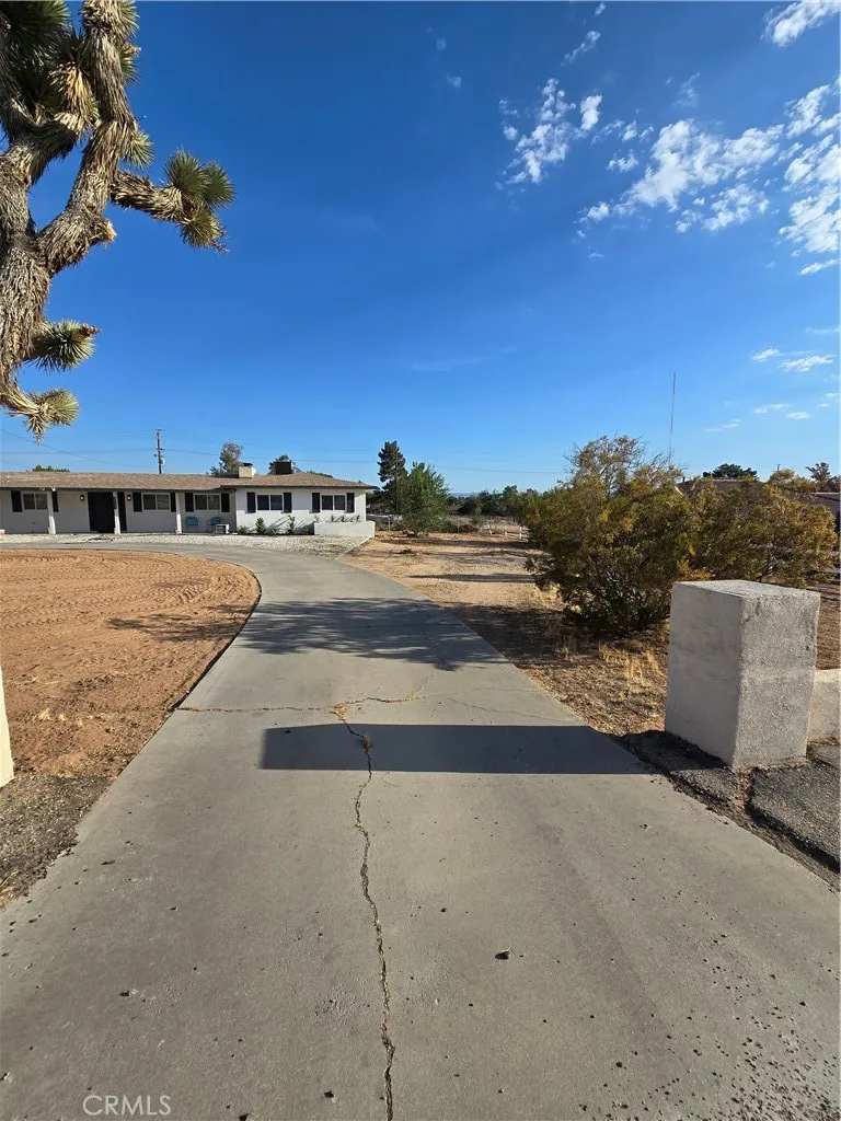 20157 Chickasaw Apple Valley, CA 92307