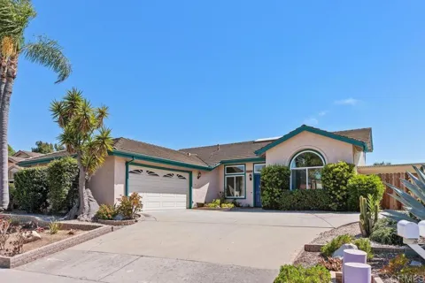 1713 W Country Club Lane