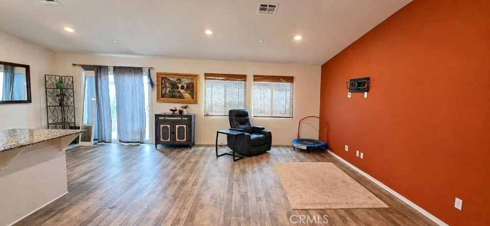 377 White Gate San Jacinto, CA 92583