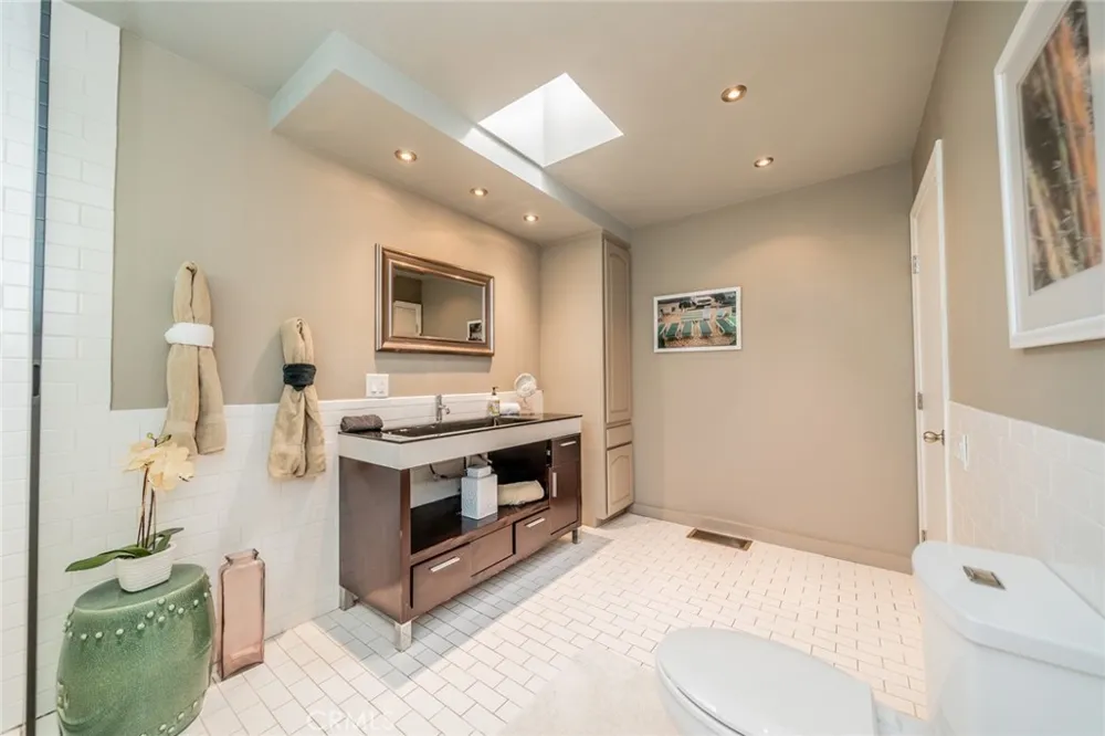1600 E Palm Tree Drive Palm Springs, CA 92264