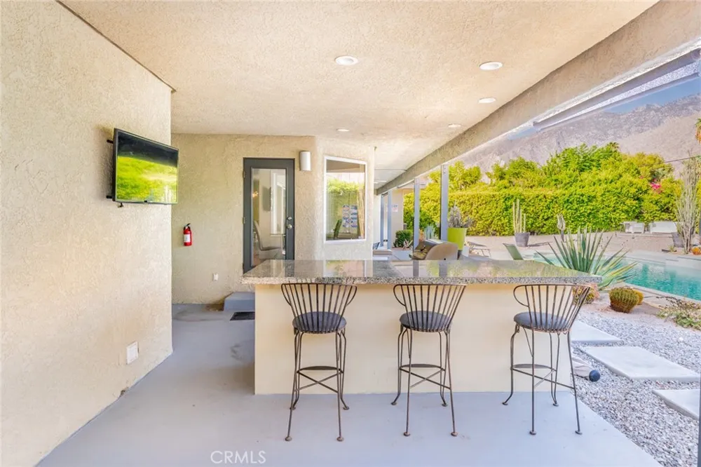 1600 E Palm Tree Drive Palm Springs, CA 92264