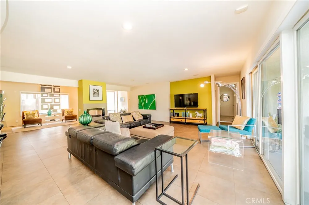 1600 E Palm Tree Drive Palm Springs, CA 92264