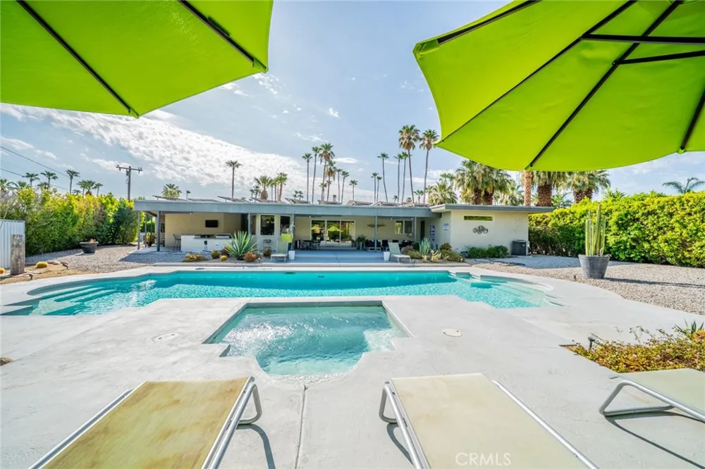 1600 E Palm Tree Drive Palm Springs, CA 92264