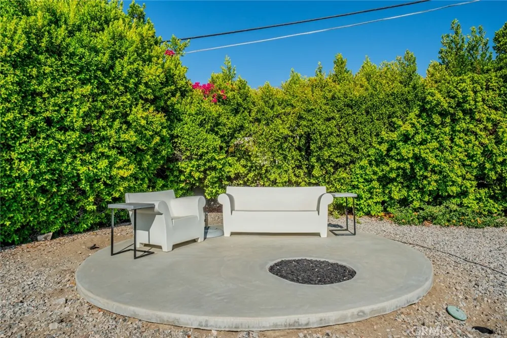 1600 E Palm Tree Drive Palm Springs, CA 92264