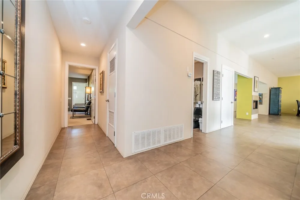 1600 E Palm Tree Drive Palm Springs, CA 92264
