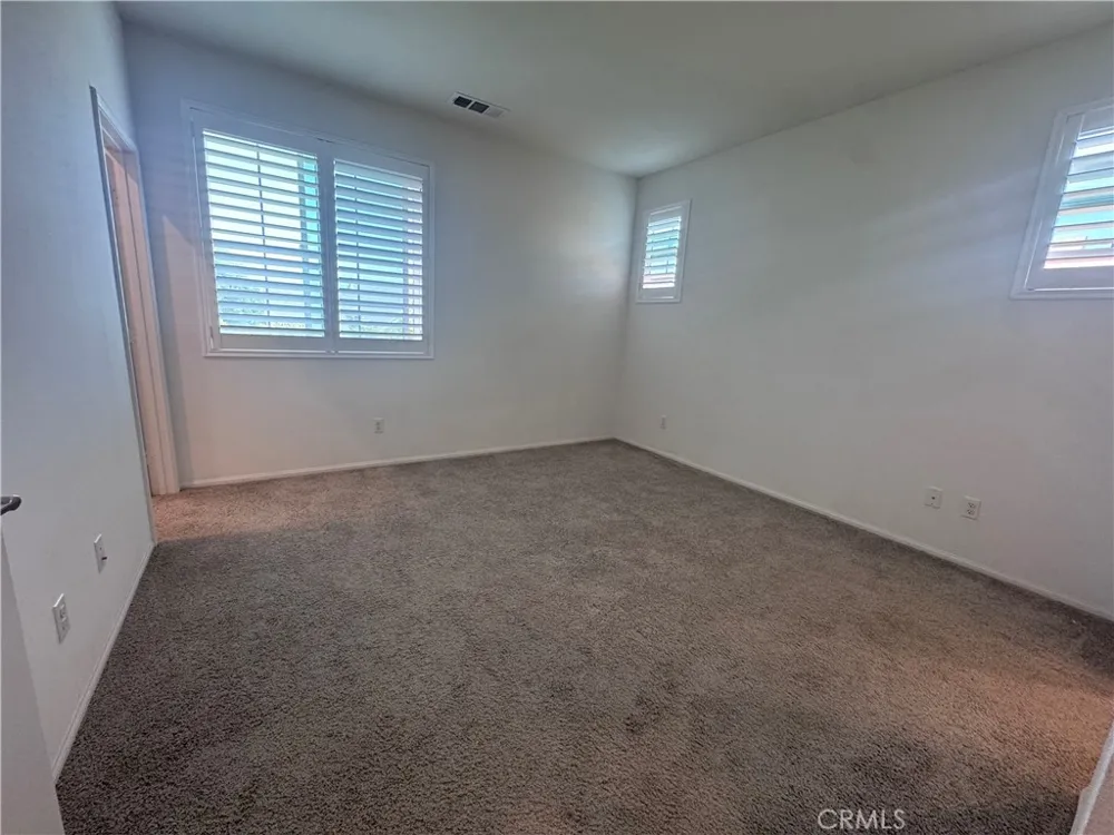 8141 Garden Park Chino, CA 91708