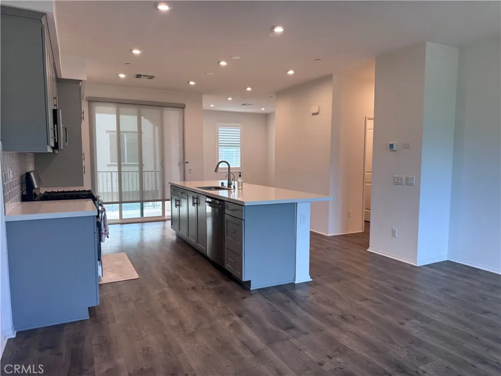 8141 Garden Park Chino, CA 91708