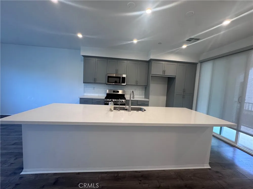 8141 Garden Park Chino, CA 91708