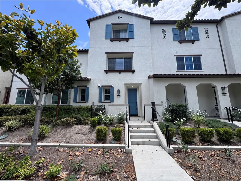 8141 Garden Park Chino, CA 91708