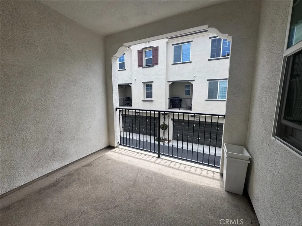 8141 Garden Park Chino, CA 91708