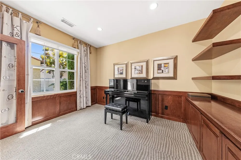 22 Arborside Irvine, CA 92603