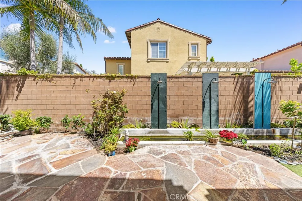 22 Arborside Irvine, CA 92603