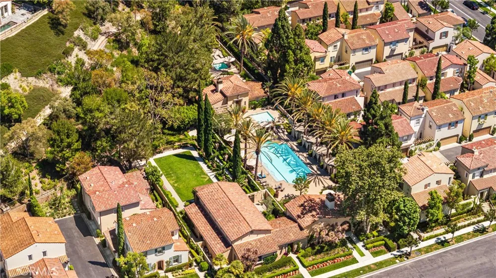 22 Arborside Irvine, CA 92603