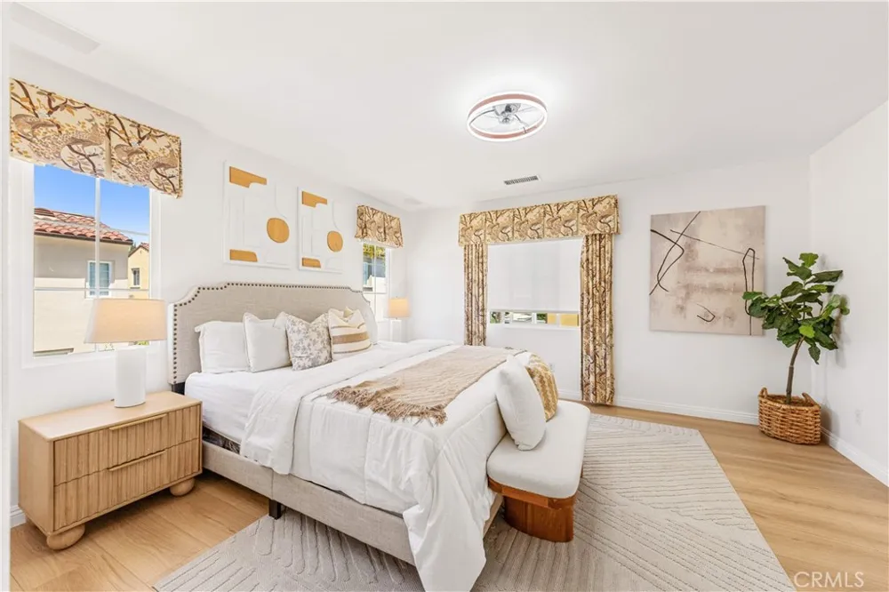 22 Arborside Irvine, CA 92603