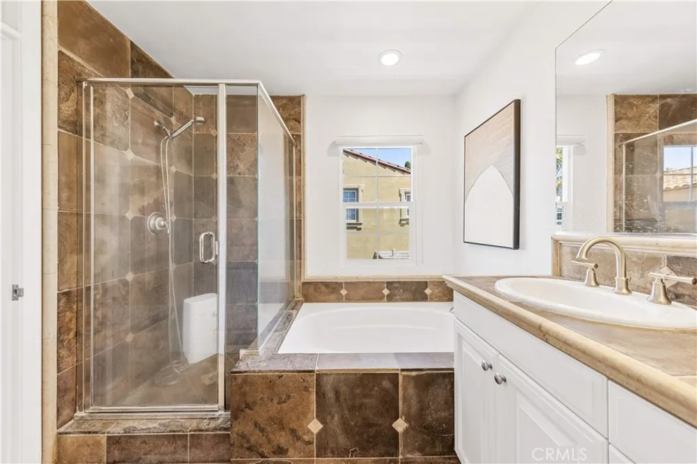 22 Arborside Irvine, CA 92603