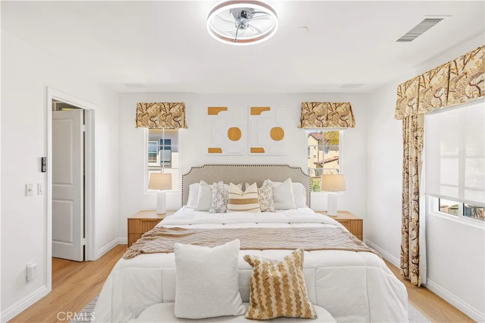 22 Arborside Irvine, CA 92603