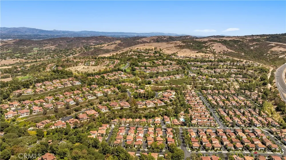 22 Arborside Irvine, CA 92603