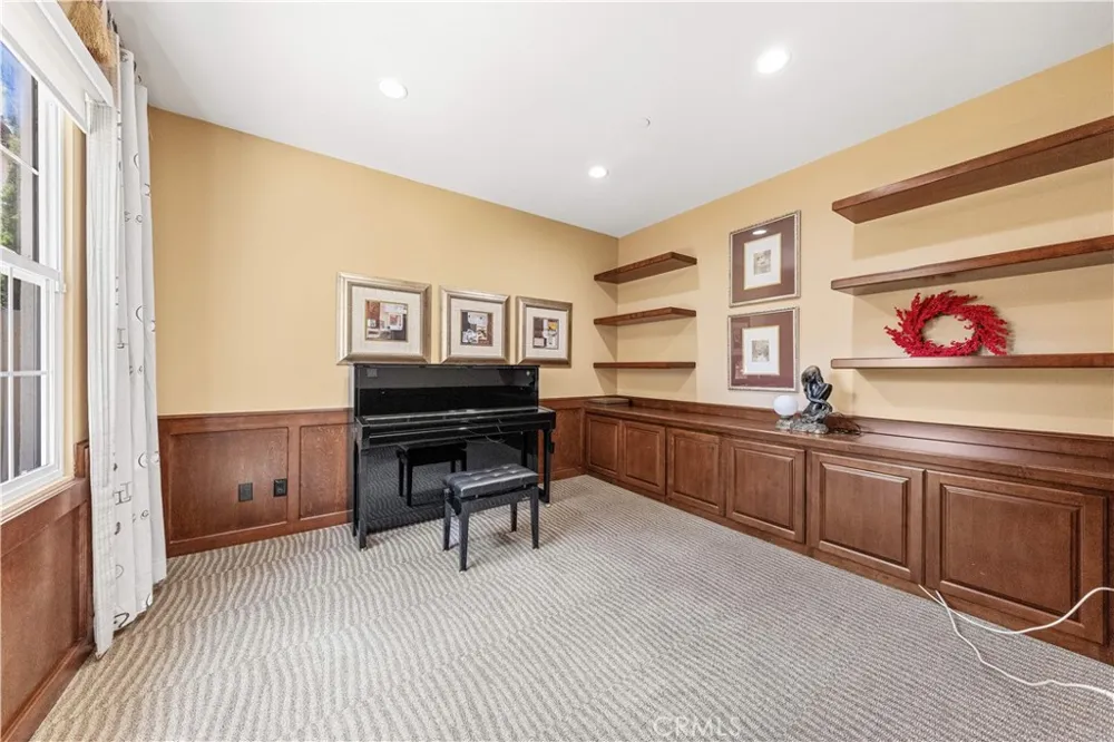 22 Arborside Irvine, CA 92603