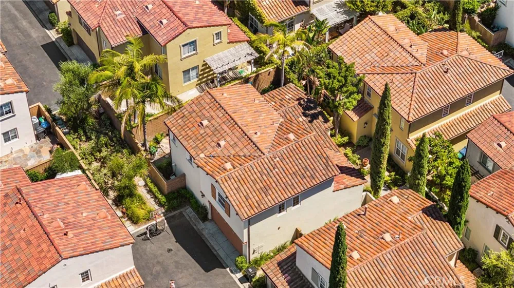 22 Arborside Irvine, CA 92603