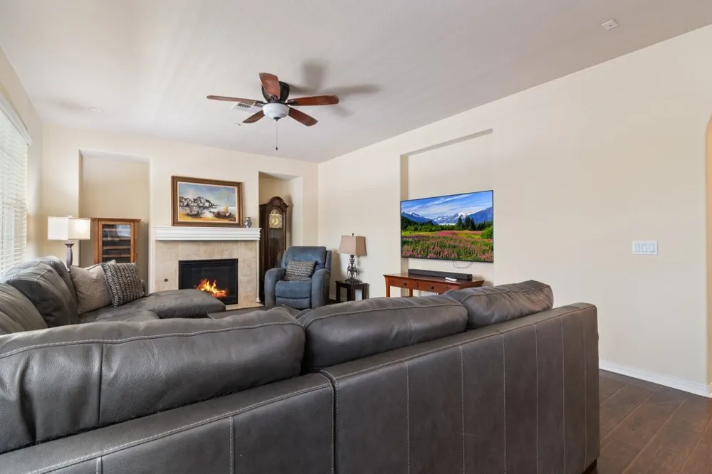46236 Teton Temecula, CA 92592