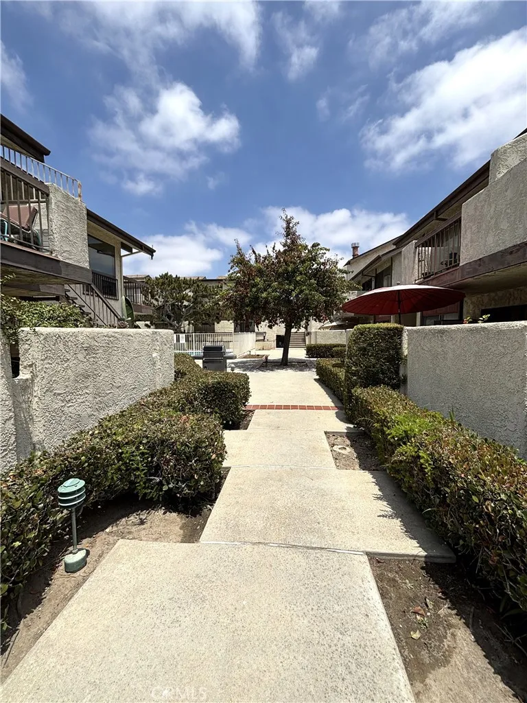15000 Halldale Avenue #114 Gardena, CA 90247