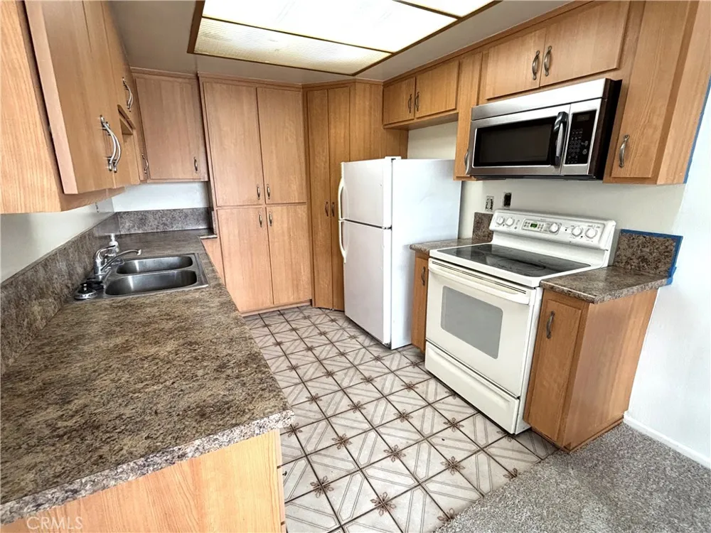 15000 Halldale Avenue #114 Gardena, CA 90247