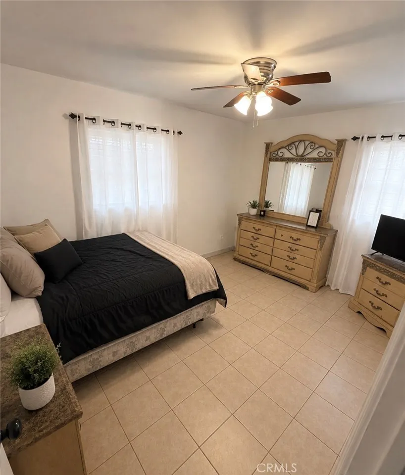 612 Townsley Bakersfield, CA 93304