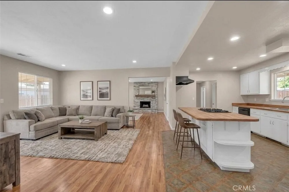 206 E Fig Monrovia, CA 91016