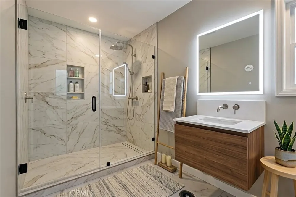 206 E Fig Monrovia, CA 91016