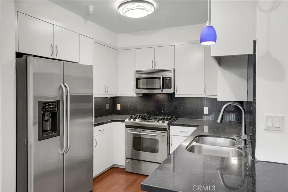 267 S San Pedro #217 Los Angeles, CA 90012