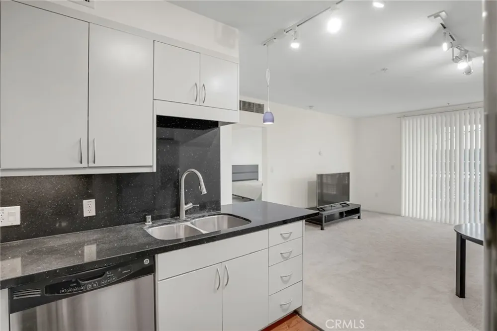 267 S San Pedro #217 Los Angeles, CA 90012