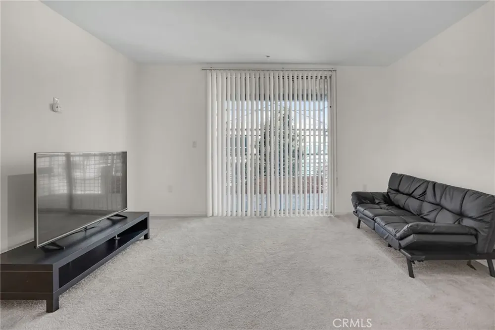 267 S San Pedro #217 Los Angeles, CA 90012