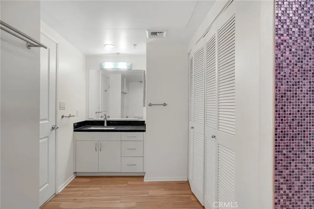 267 S San Pedro #217 Los Angeles, CA 90012