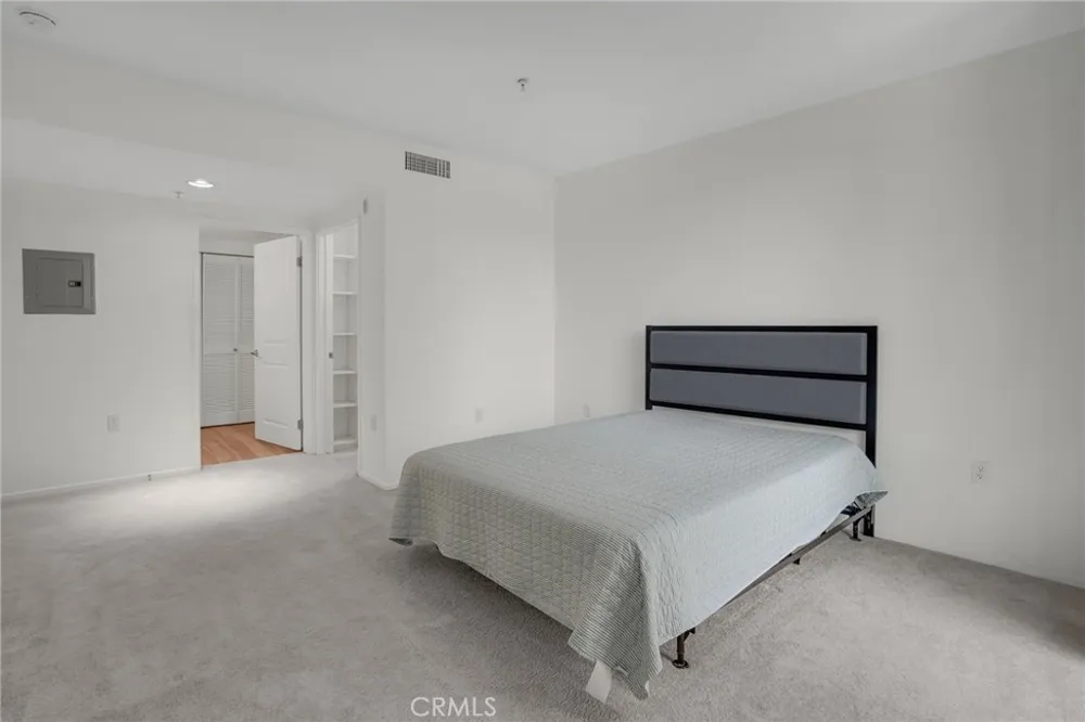267 S San Pedro #217 Los Angeles, CA 90012