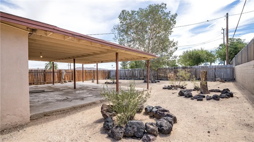 717 Belinda Barstow, CA 92311