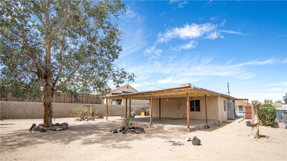 717 Belinda Barstow, CA 92311