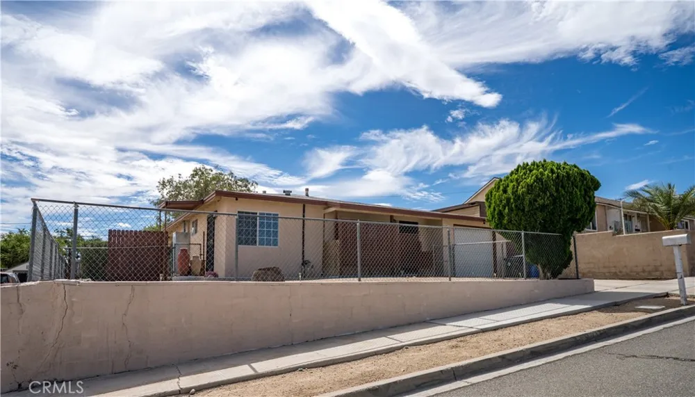 717 Belinda Barstow, CA 92311