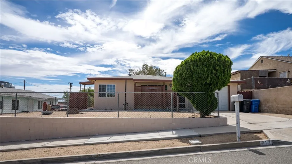 717 Belinda Barstow, CA 92311