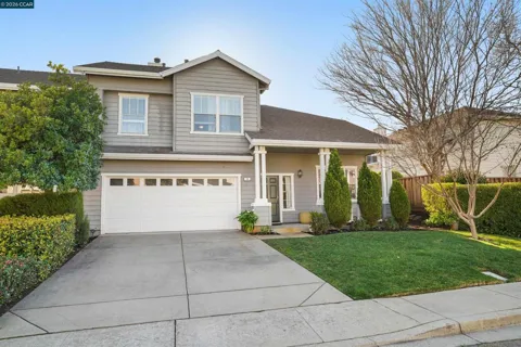 34 Elmwood Dr