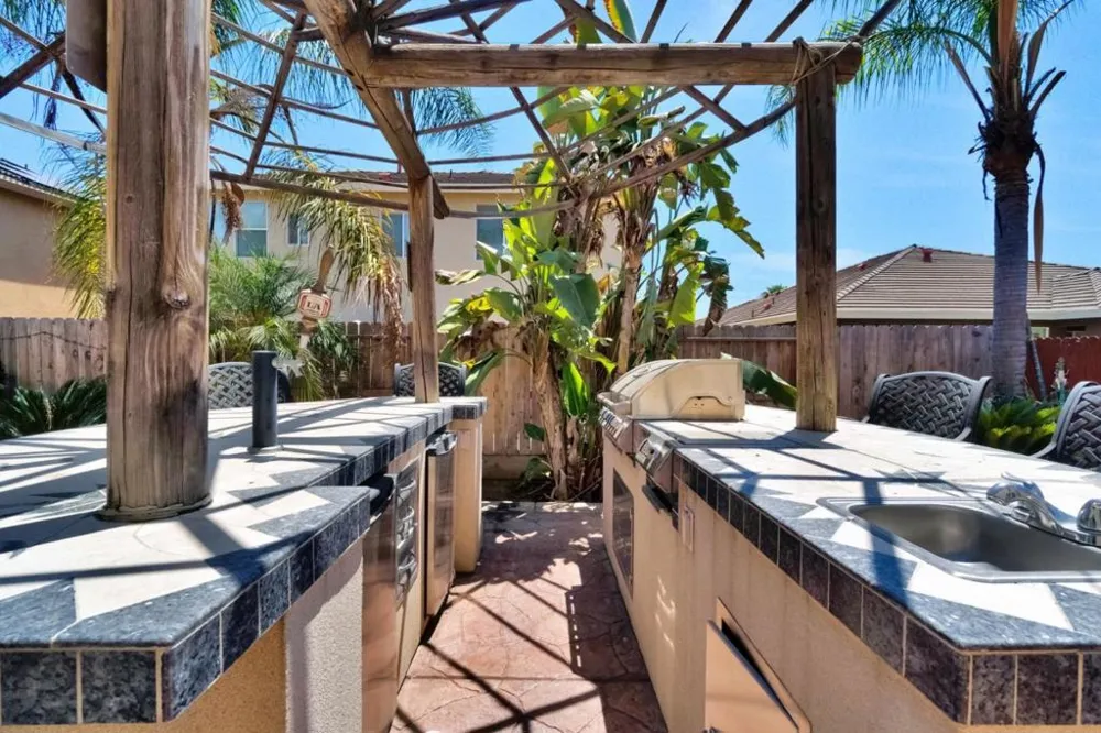7113 E Garland Avenue Fresno, CA 93737