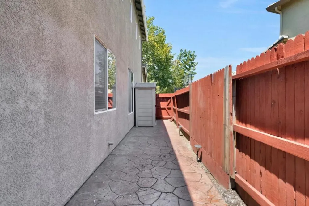 7113 E Garland Avenue Fresno, CA 93737