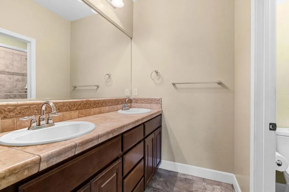 7113 E Garland Avenue Fresno, CA 93737