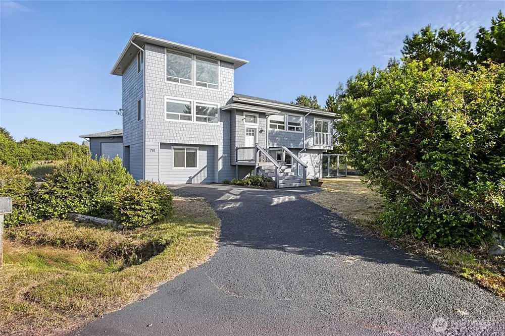 781 Camden Court SW Ocean Shores, WA 98569