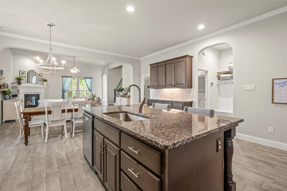 14856 Gladstone Drive Aledo, TX 76008