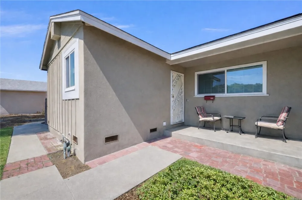 449 E Haltern Glendora, CA 91740