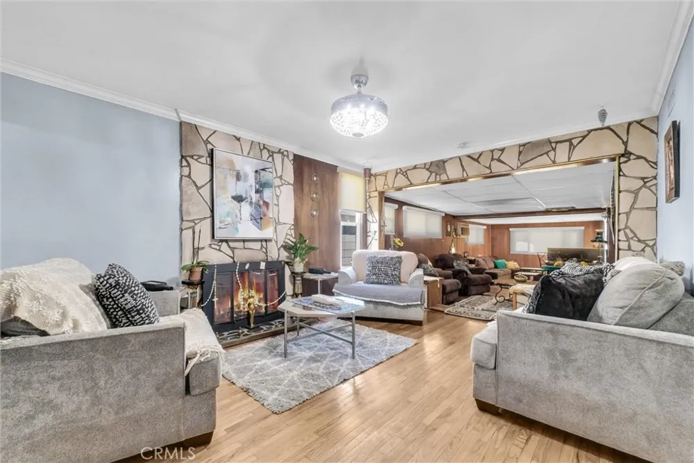 449 E Haltern Glendora, CA 91740