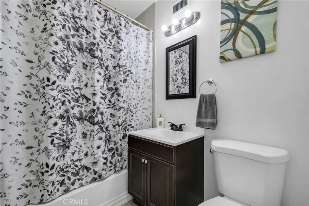 449 E Haltern Glendora, CA 91740