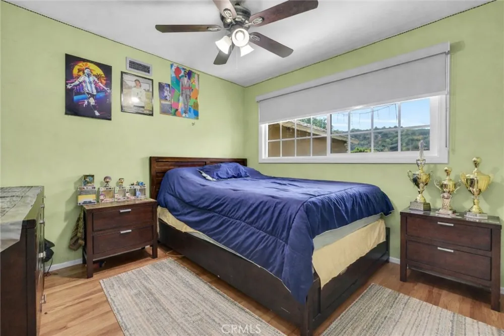 449 E Haltern Glendora, CA 91740
